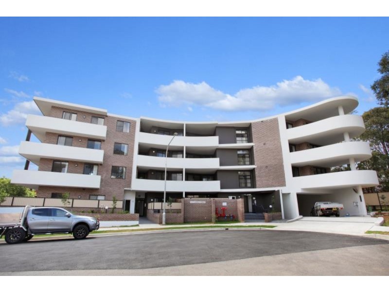 10/8-12 Linden Street, Toongabbie NSW 2146